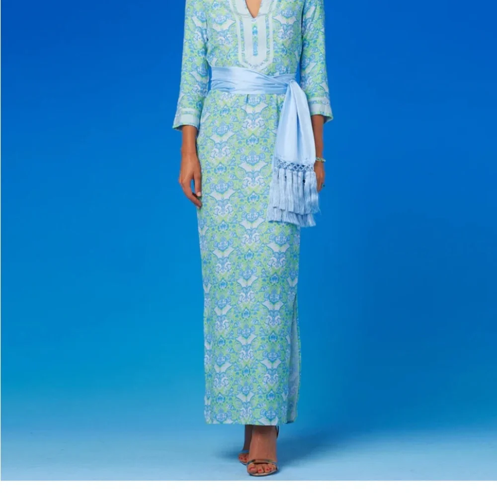 Elegant Blue and Green Maxi Dress - Picture 5 of 6